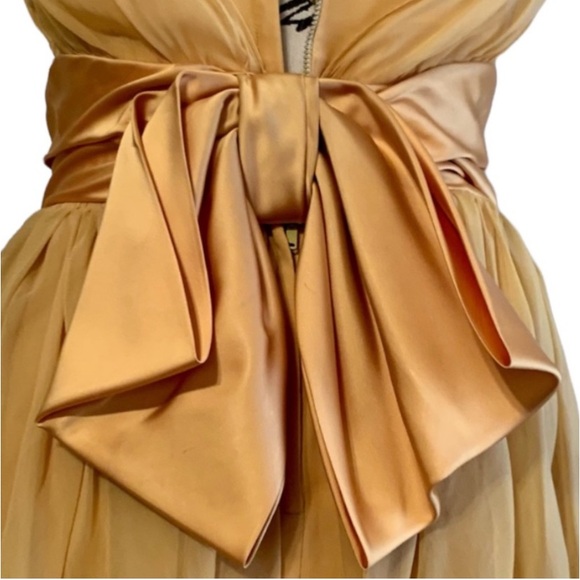 Vintage 40s Hand Crafted Gold Sleeveless Bow Detail Wiggle Dress - Picture 5 of 12